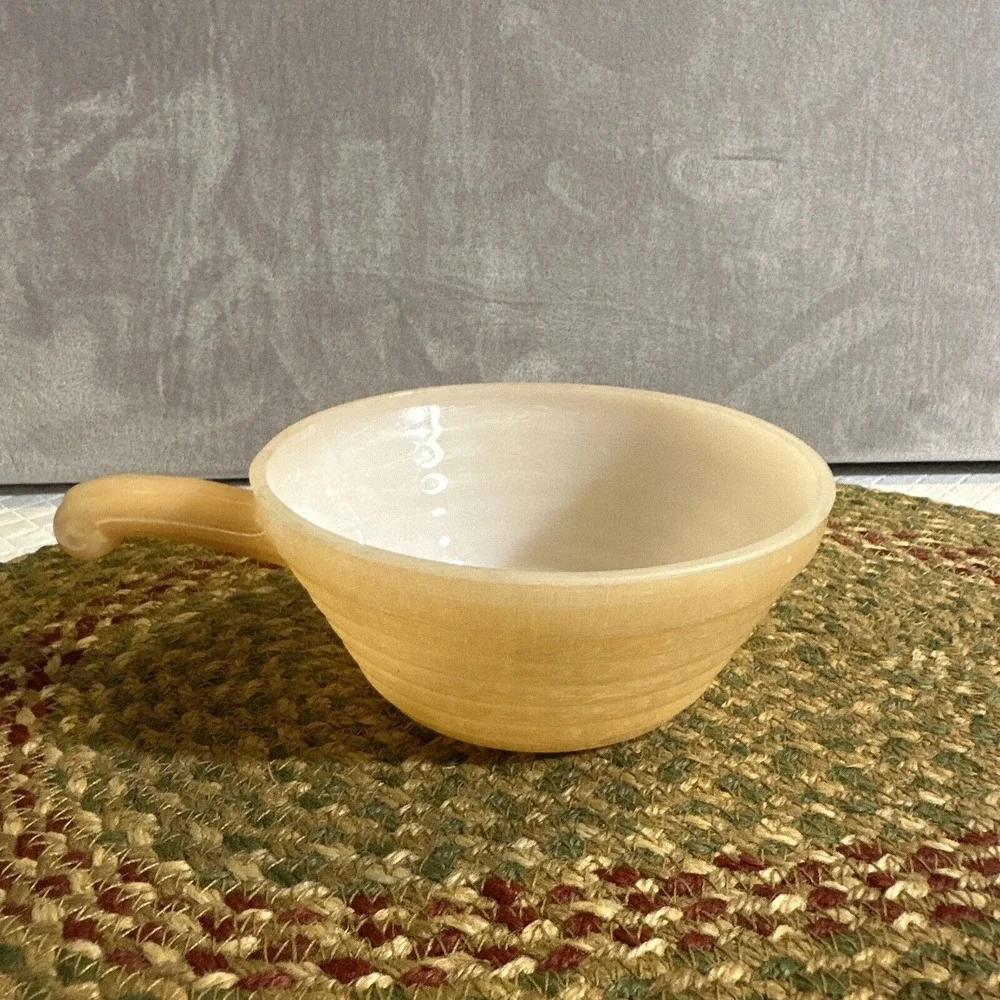 Vtg‎ Fire King Anchor Hocking Oven Ware Handled Peach Luster Beehive Soup Bowl